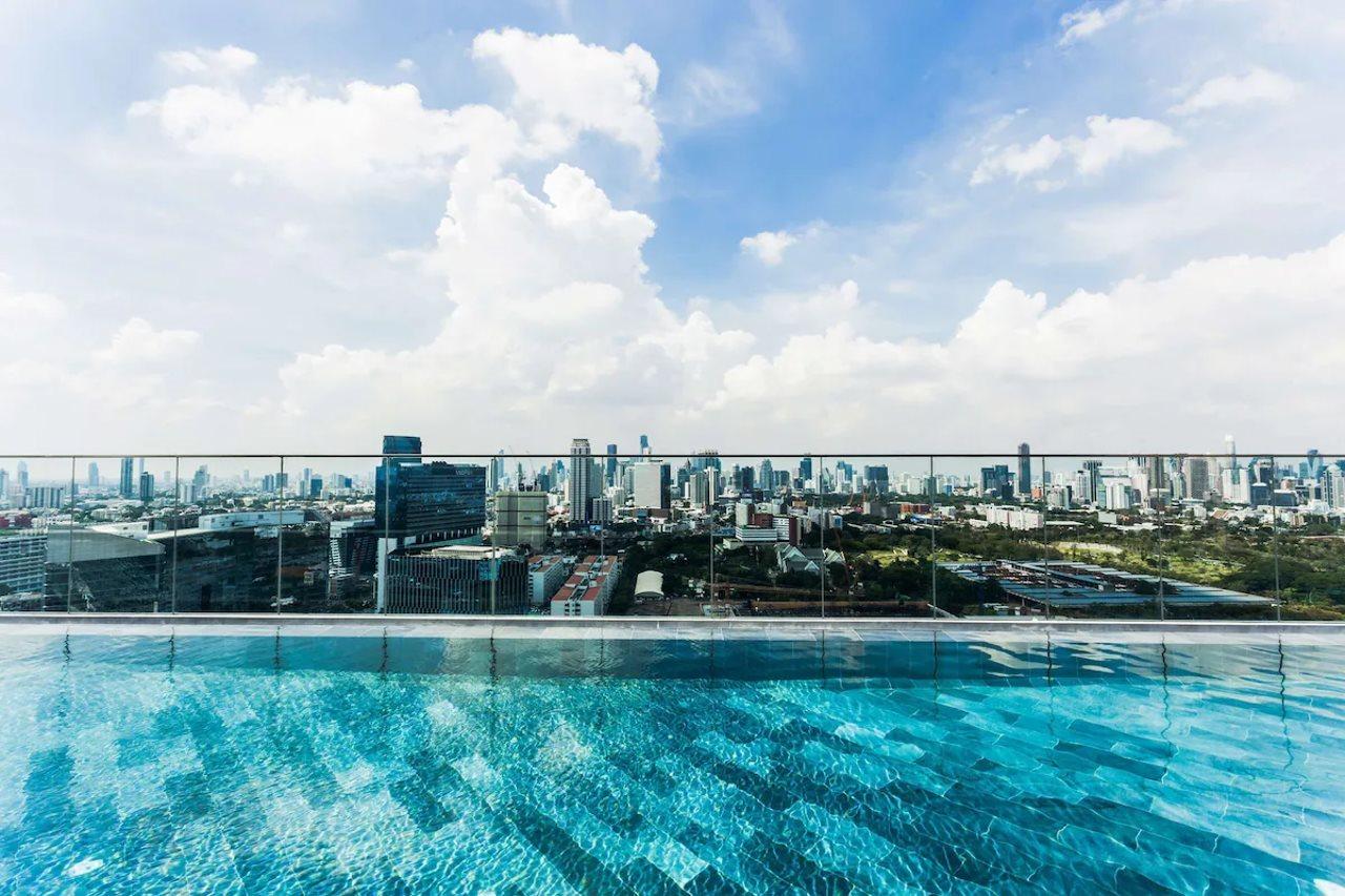Wyndham Bangkok Queen Convention Centre Exterior foto